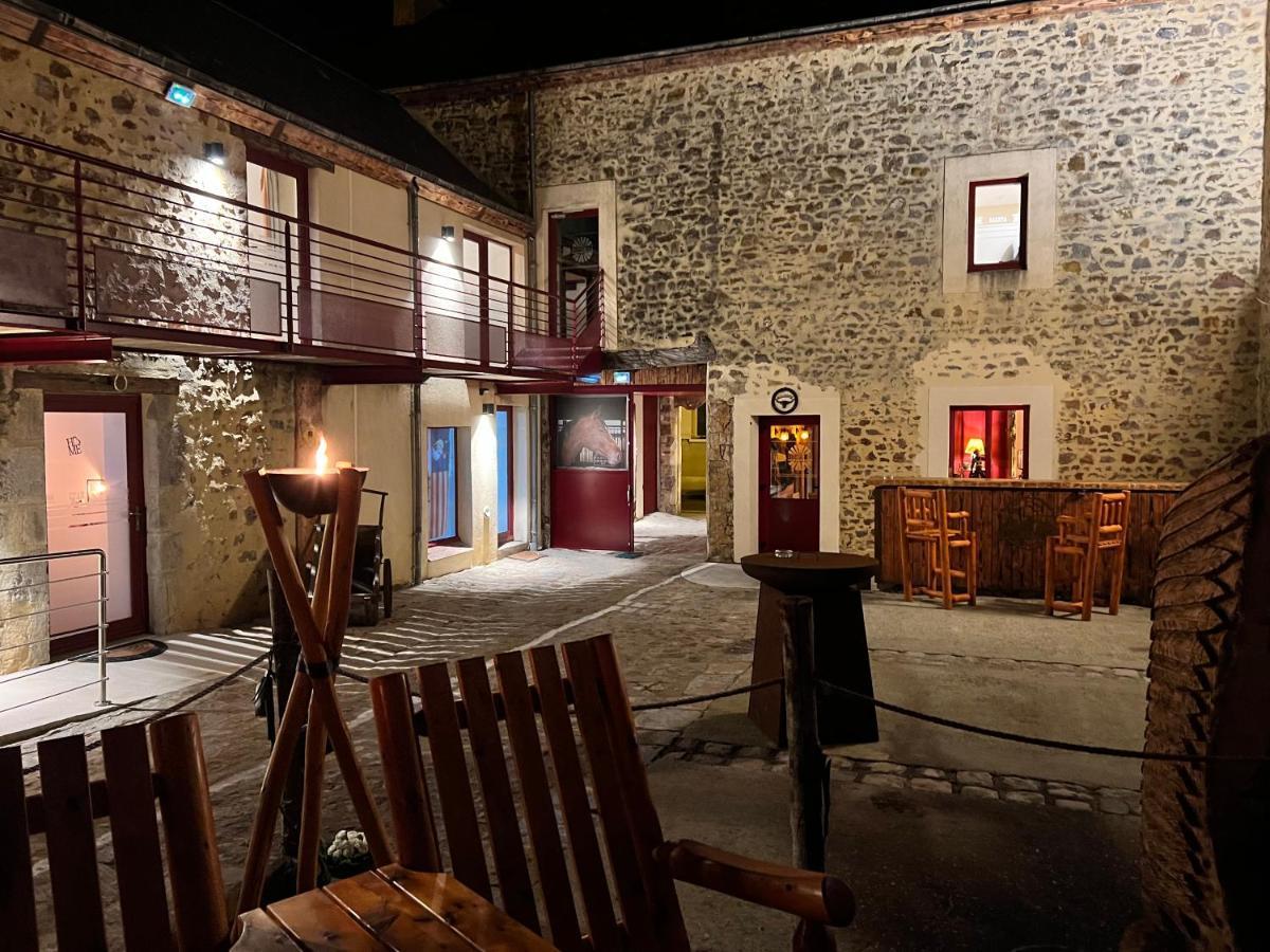 Hotel Le Ranch Brûlon Zewnętrze zdjęcie