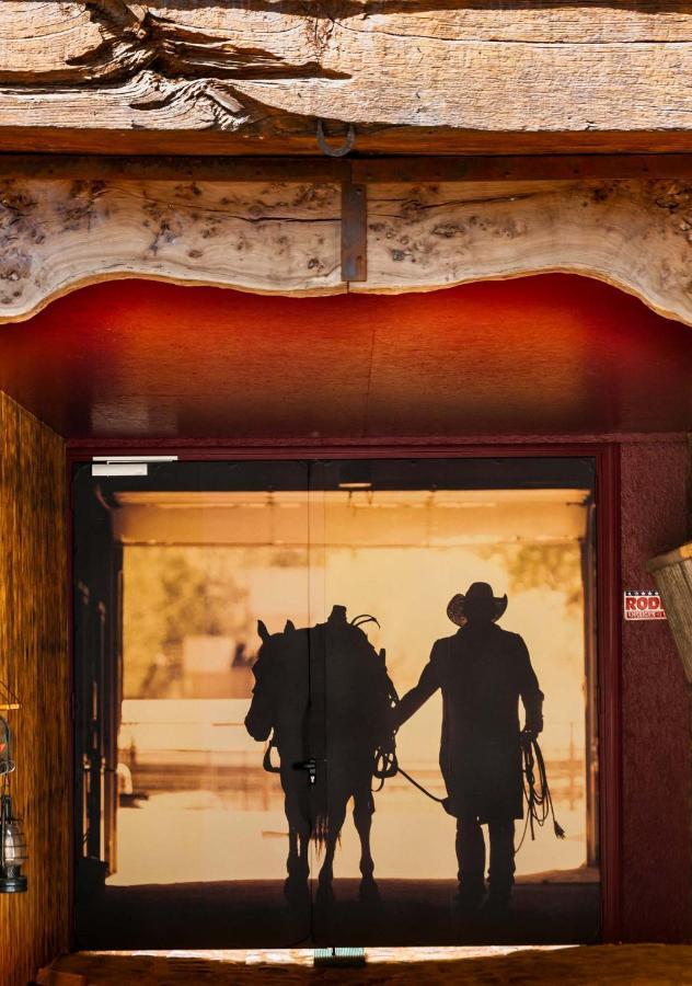 Hotel Le Ranch Brûlon Zewnętrze zdjęcie