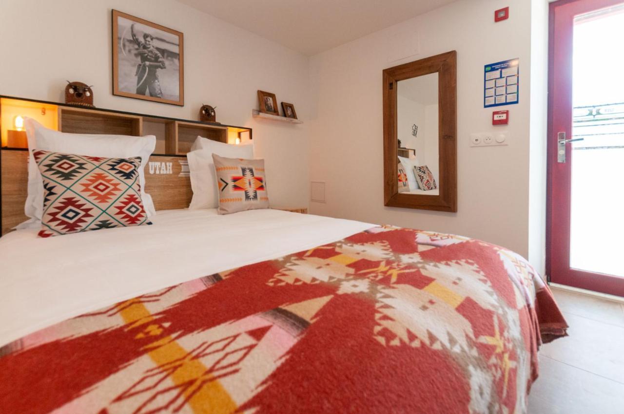 Hotel Le Ranch Brûlon Zewnętrze zdjęcie