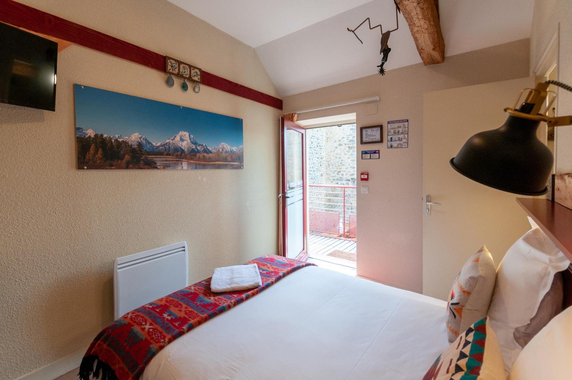 Hotel Le Ranch Brûlon Zewnętrze zdjęcie
