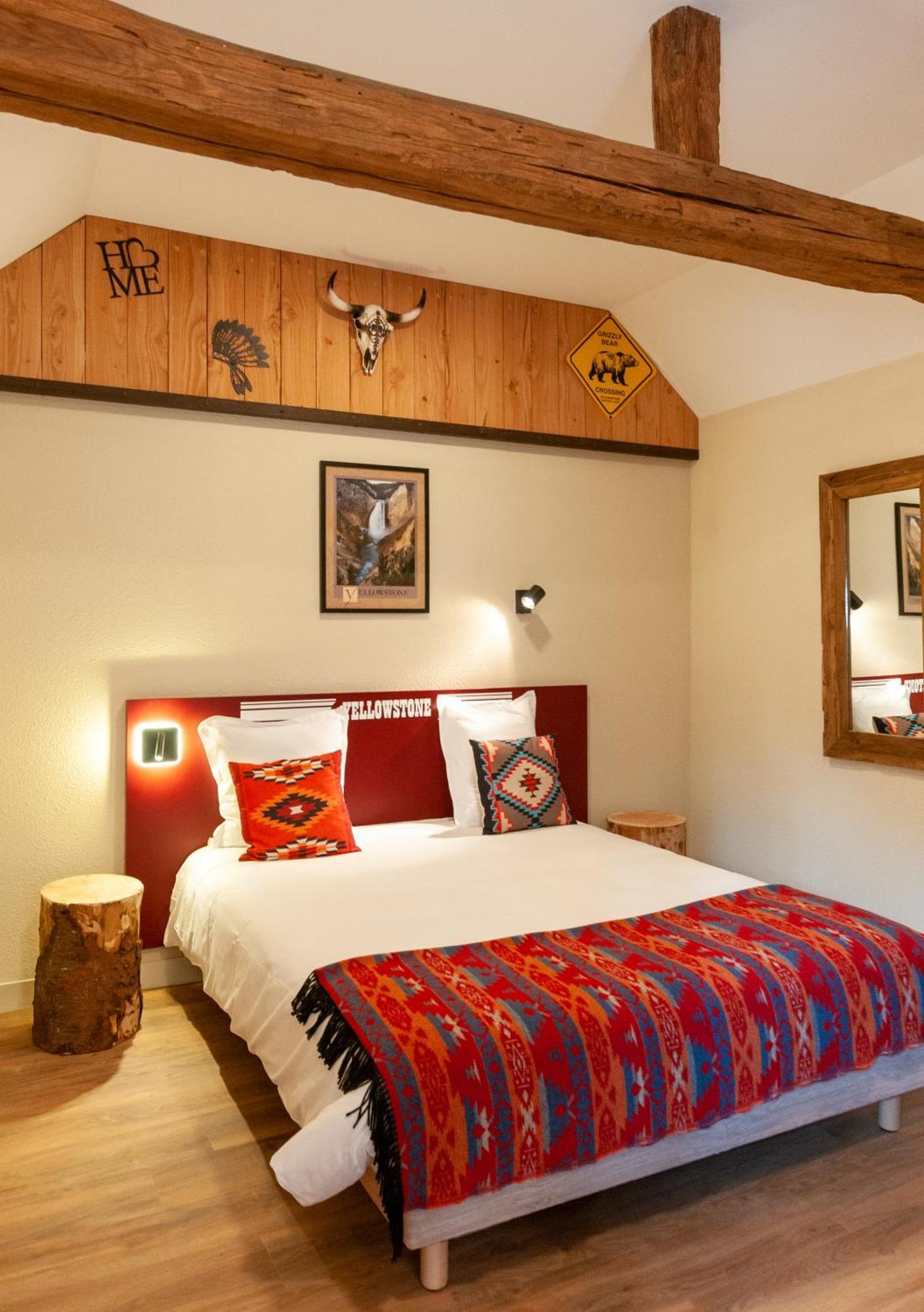 Hotel Le Ranch Brûlon Zewnętrze zdjęcie